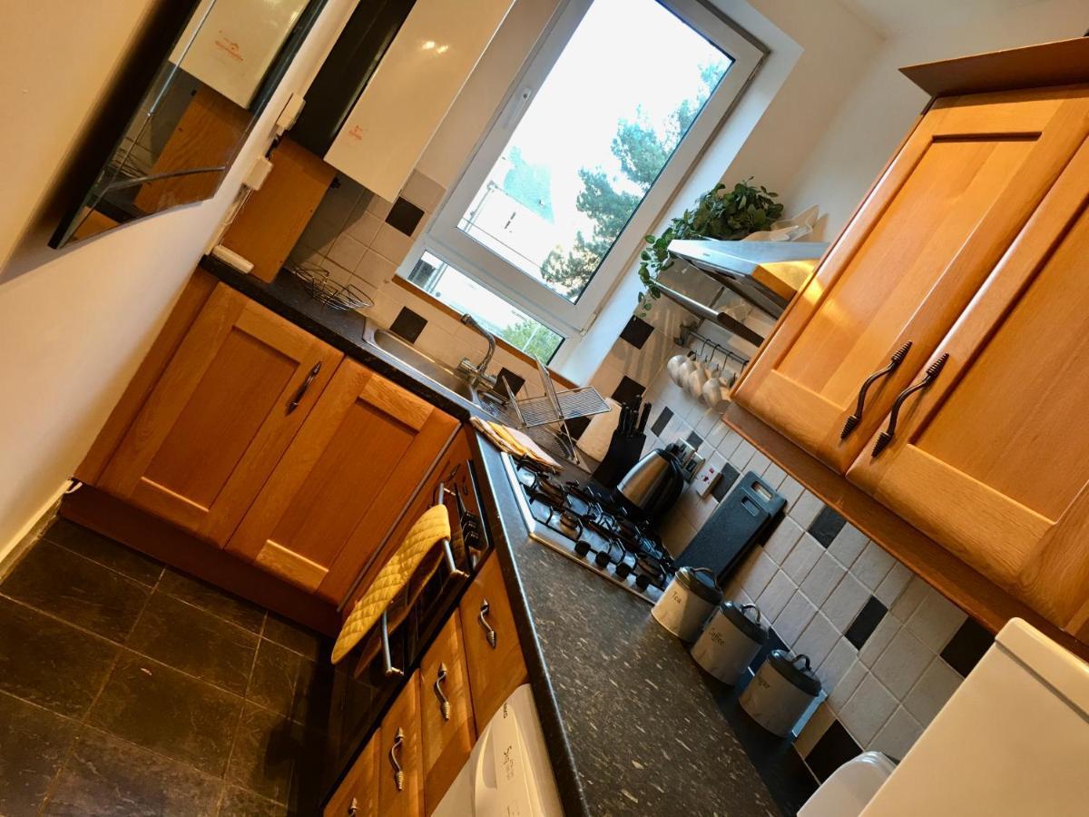 Cosy 2 Bedroom Central Apartment - Free Parking, Free Wifi Aberdeen Exteriér fotografie