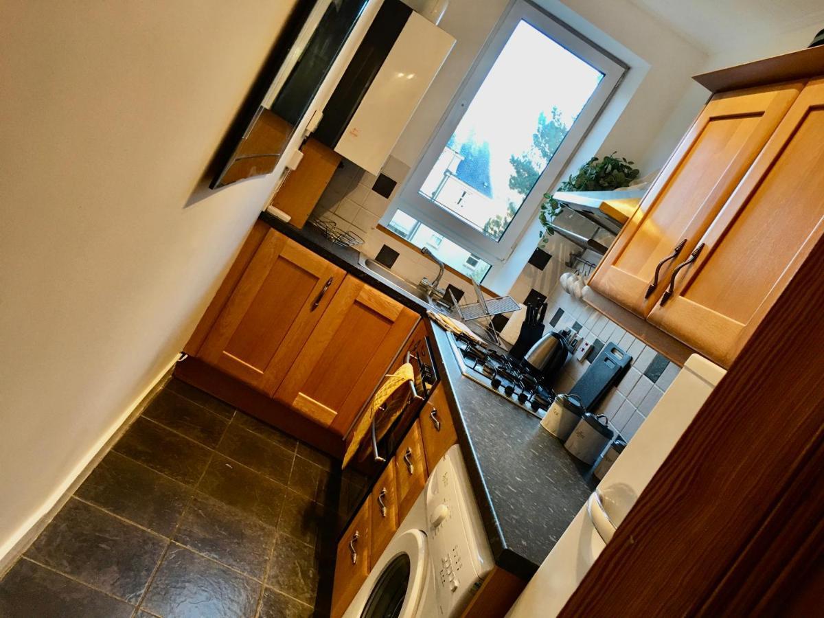 Cosy 2 Bedroom Central Apartment - Free Parking, Free Wifi Aberdeen Exteriér fotografie
