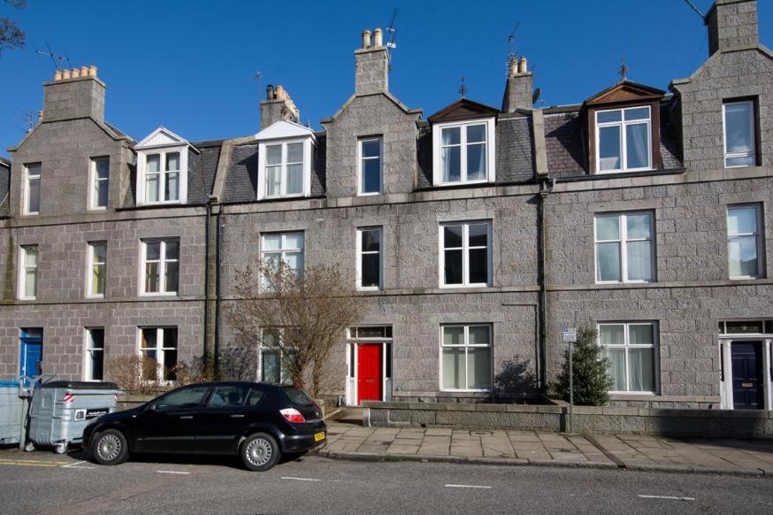 Cosy 2 Bedroom Central Apartment - Free Parking, Free Wifi Aberdeen Exteriér fotografie